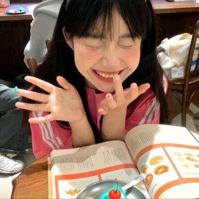 袖珍女仆小梅